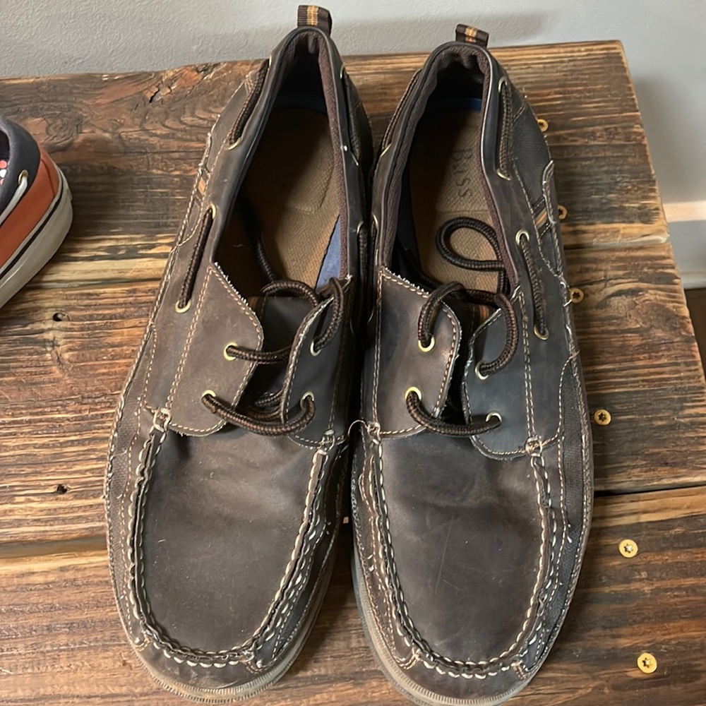 Bass boat shoes
